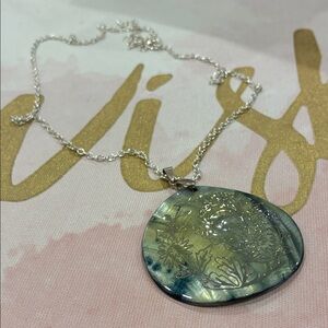 Elegant Silver Tone and Mother Pearl Green Yellow Overlay Stone Pendant Necklace